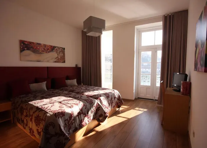 아파트 소브레 오 도우루 * 포르투